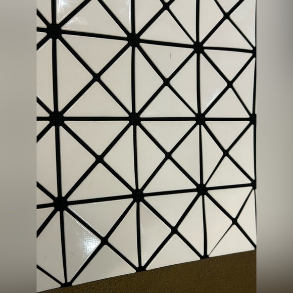 BAO BAO ISSEY MIYAKE Lucent Tote in Ivory, Light Weight - Picture 3 of 11